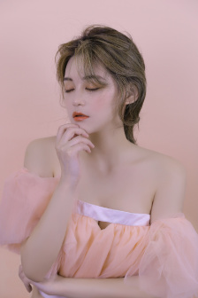 年轻妈妈的